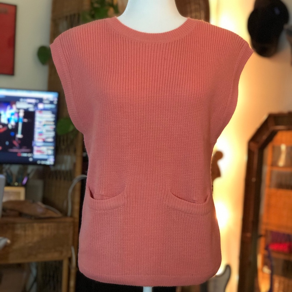 Sweater T